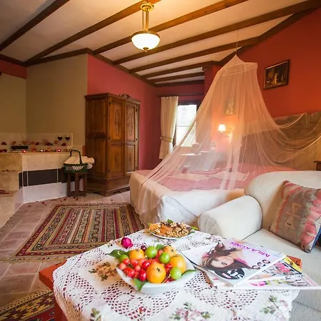 호텔 Efes Butik 3*